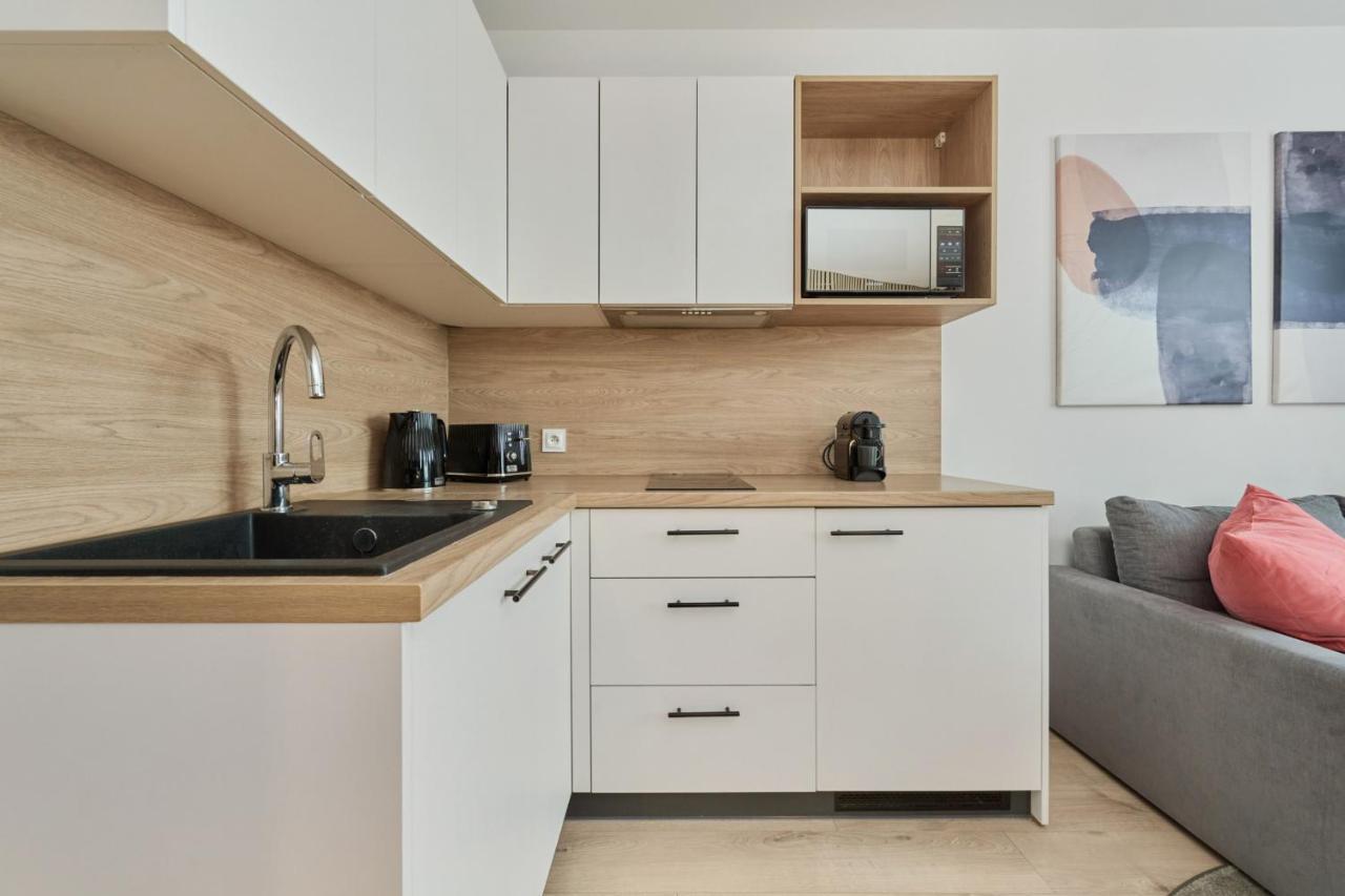 Wroclavia Apartments Dyrekcyjna By Noclegi Renters Wrocław Eksteriør billede
