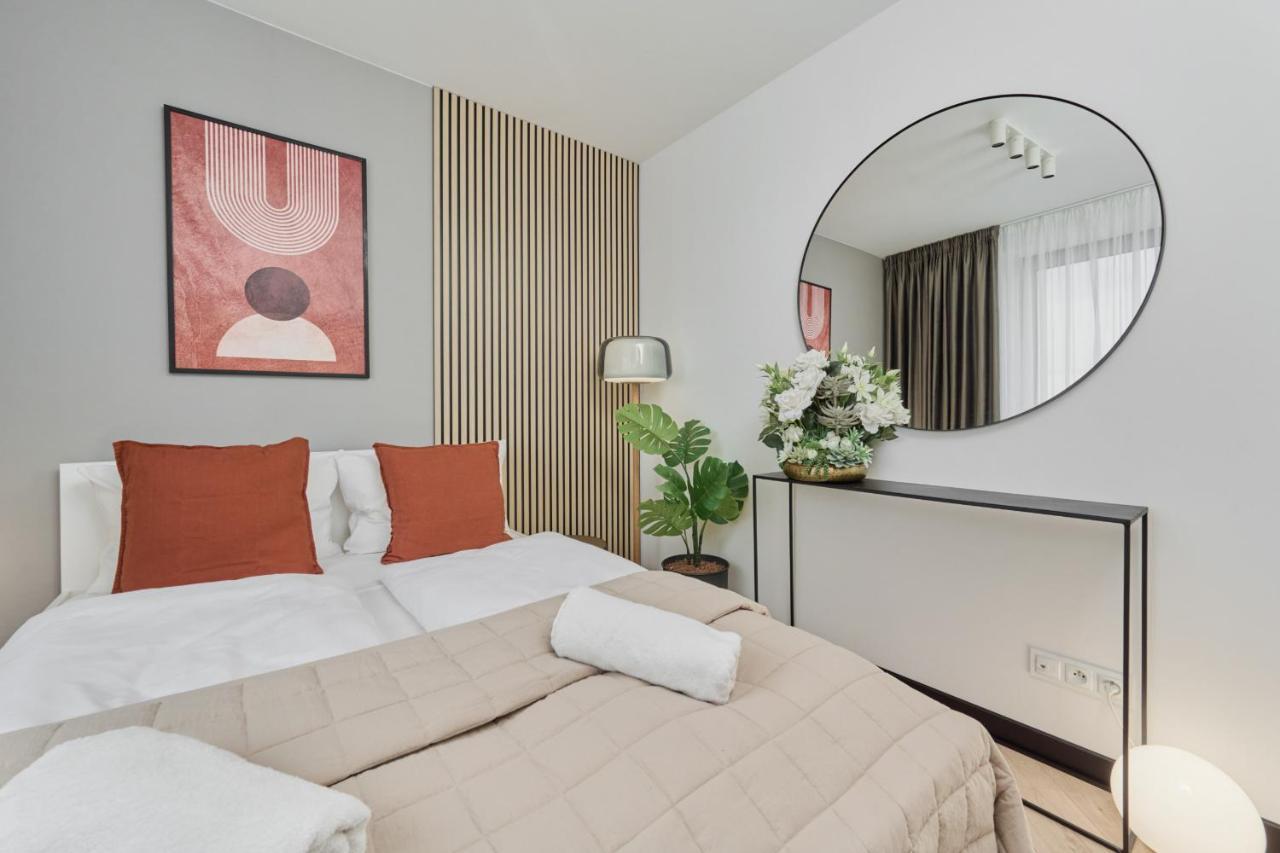 Wroclavia Apartments Dyrekcyjna By Noclegi Renters Wrocław Eksteriør billede