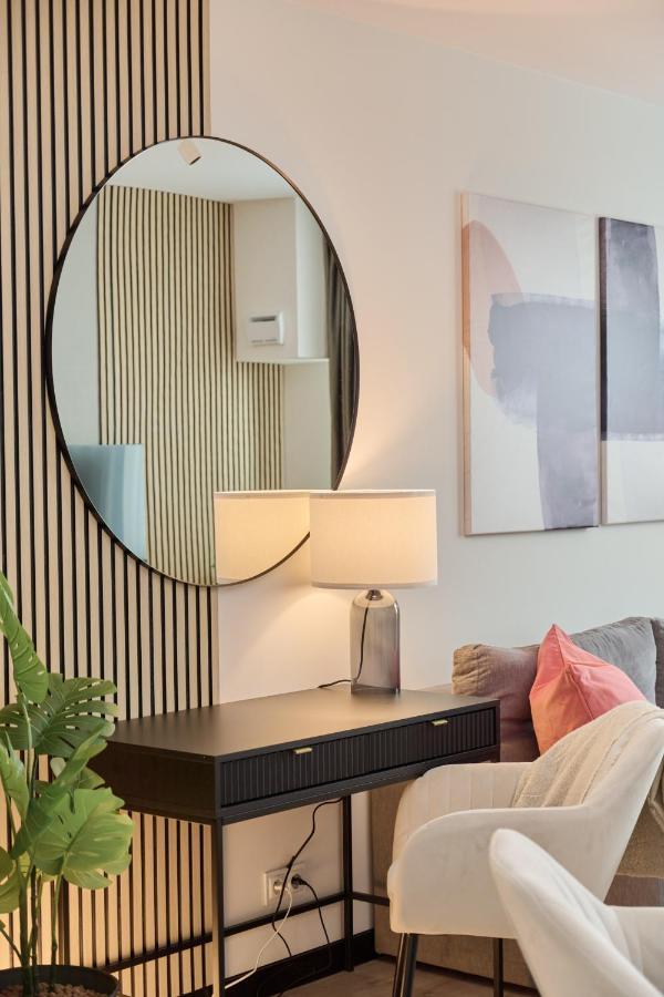 Wroclavia Apartments Dyrekcyjna By Noclegi Renters Wrocław Eksteriør billede