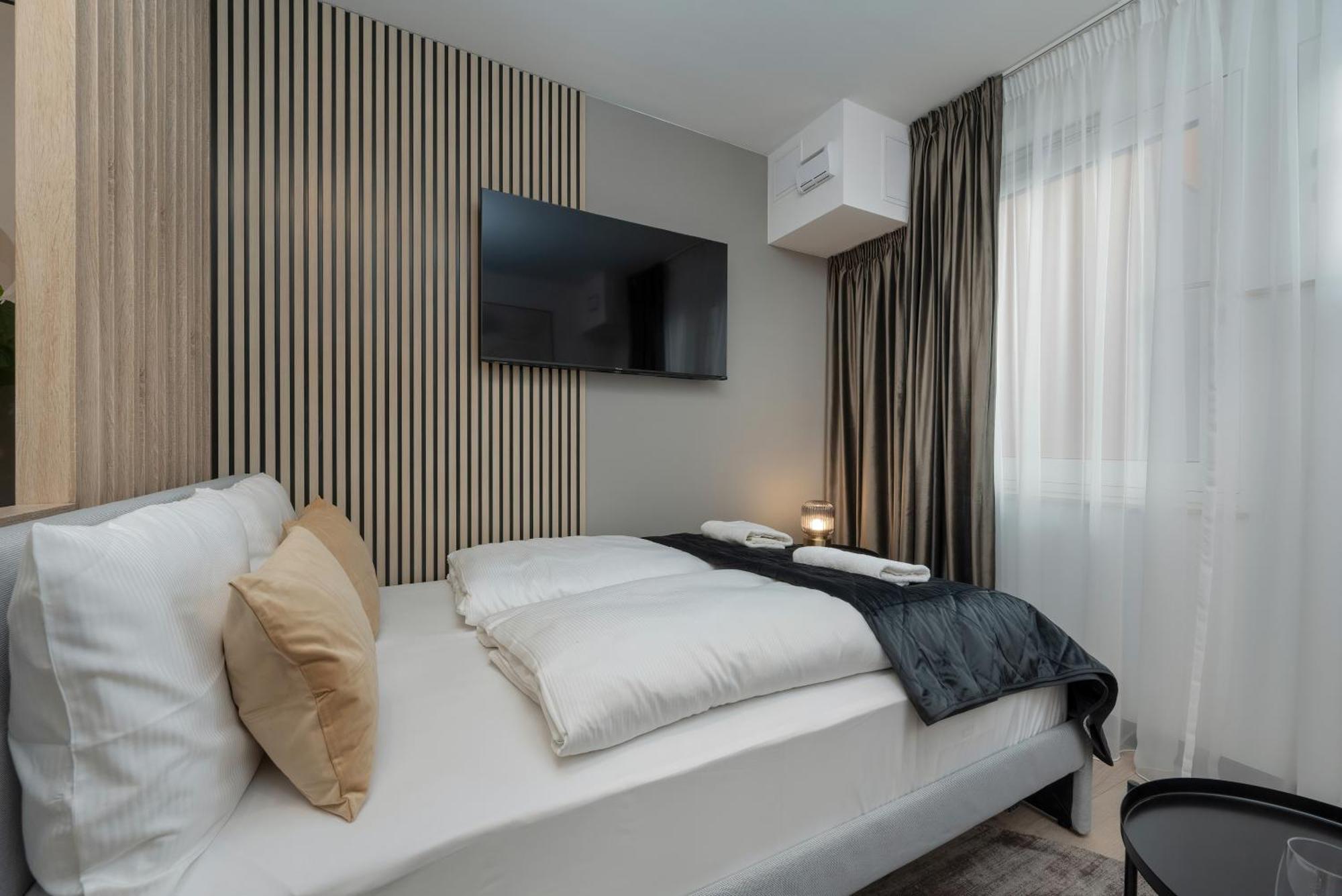 Wroclavia Apartments Dyrekcyjna By Noclegi Renters Wrocław Eksteriør billede